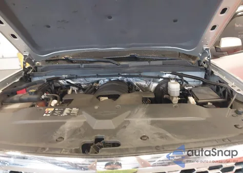 2015 Chevrolet Silverado 1500 1Lt из США, поврежденный, VIN 3GCUKREC9FG169747